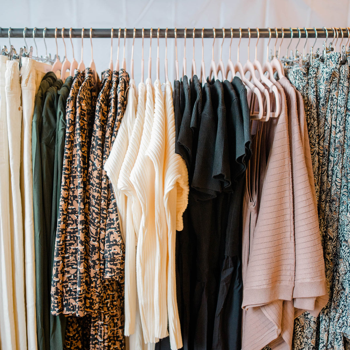 Transitioning to Fall: Key Pieces and Trends for a Cozy Wardrobe ...