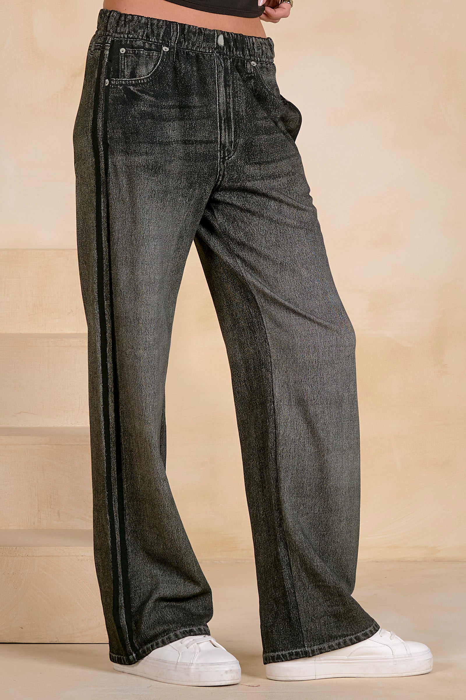 Jojo Relaxed Side Stripe Track Pant